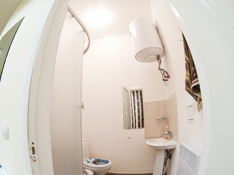 hostel europe apartment 1floor bathroomХостел Европа