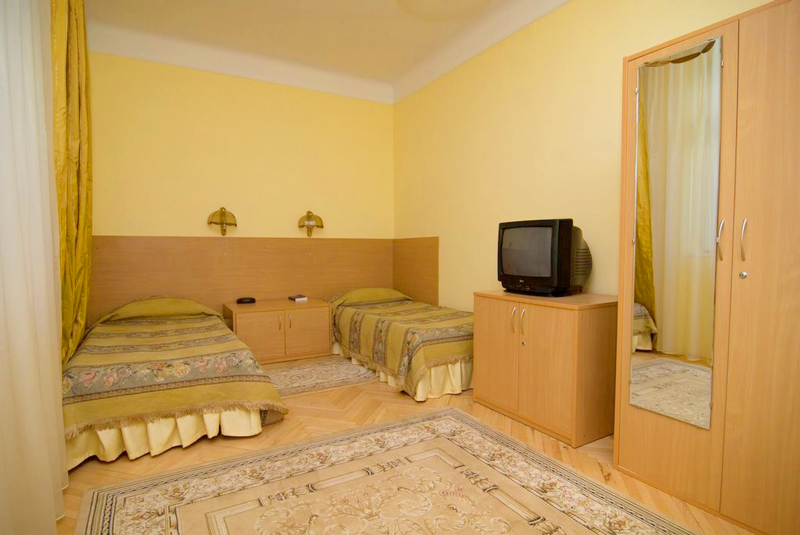 lion castle hotel austrian suite standart twin 2Гостиница Замок Льва
