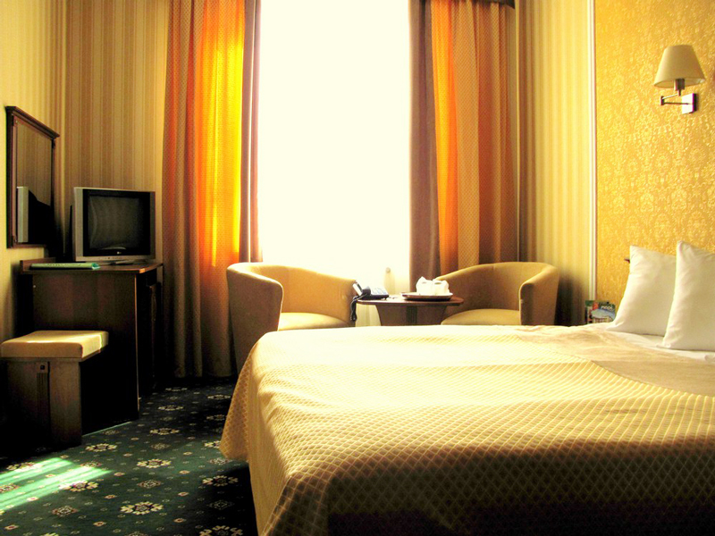mars hotel komfort suite bedroom 1Отель Марс